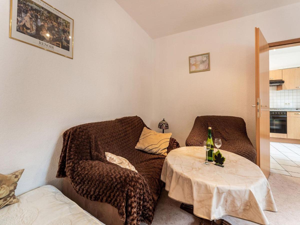 Comfortable Apartment in Ediger-Eller Eifel near Town Centre Sankt Aldegund Eksteriør bilde