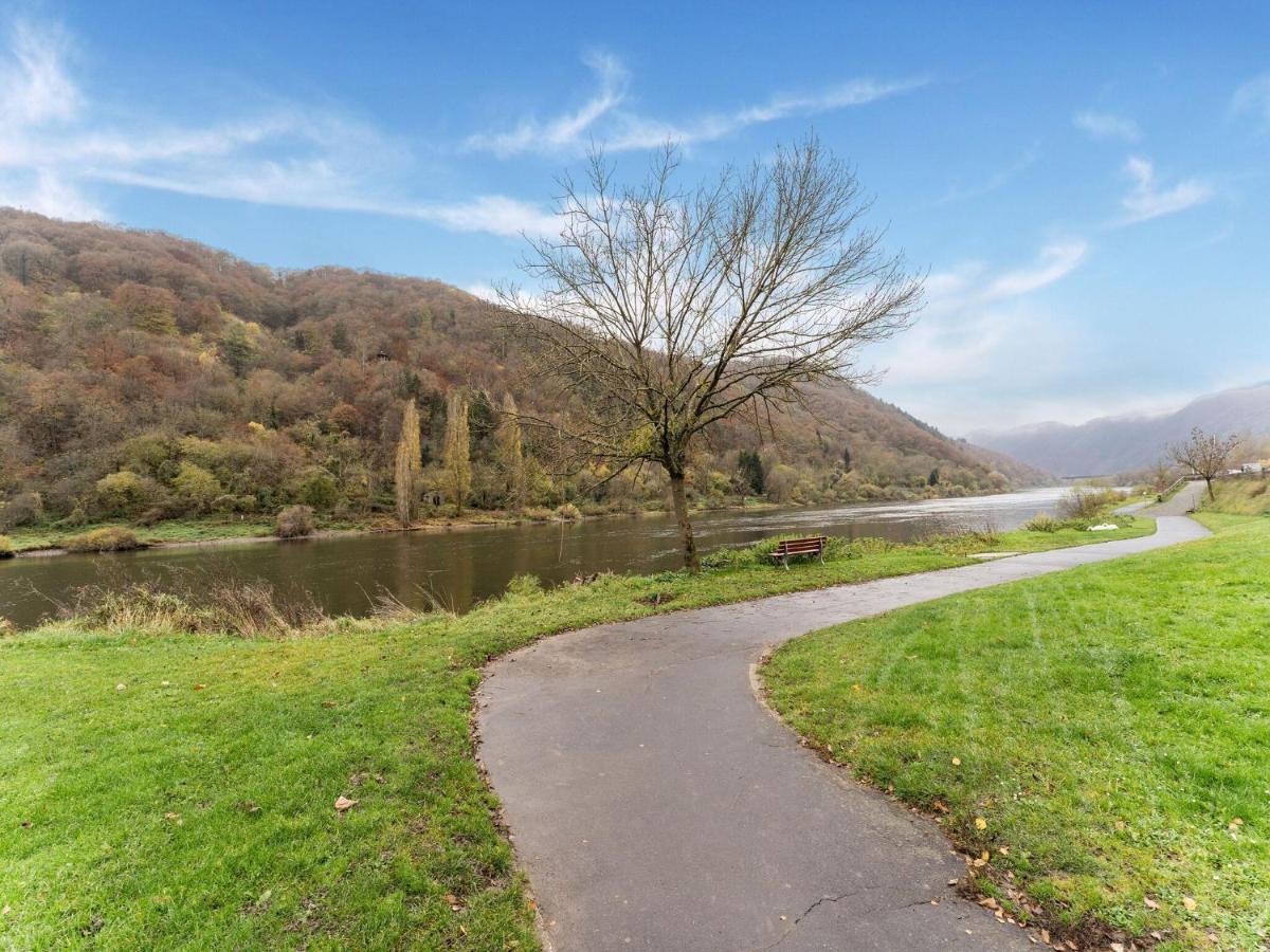 Comfortable Apartment in Ediger-Eller Eifel near Town Centre Sankt Aldegund Eksteriør bilde