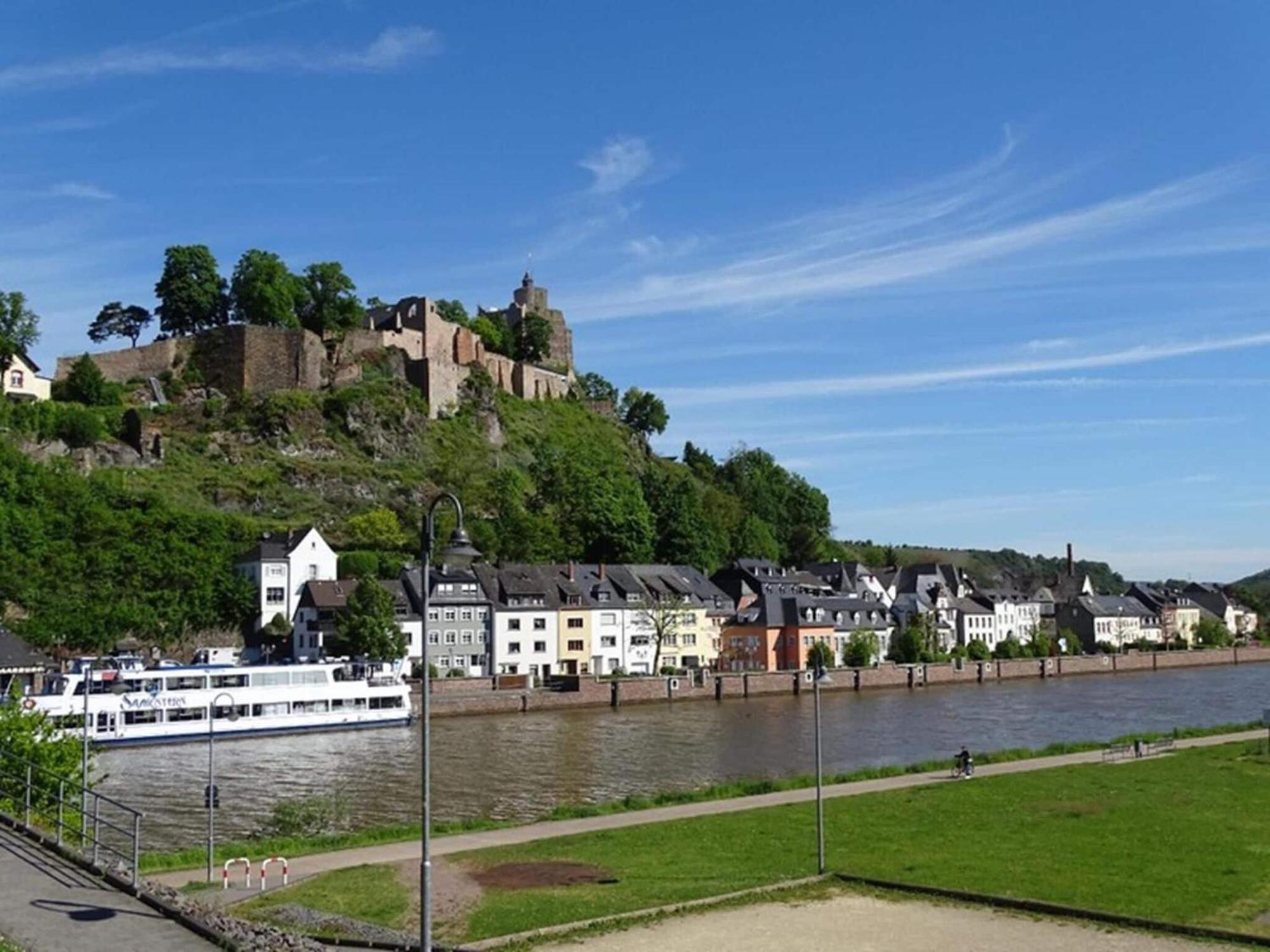 Comfortable Apartment in Ediger-Eller Eifel near Town Centre Sankt Aldegund Eksteriør bilde